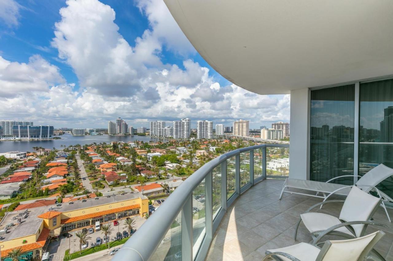 Ocean View 25Th Floor At Marenas Beach Resort By Ammosfl Miami Beach Exterior foto